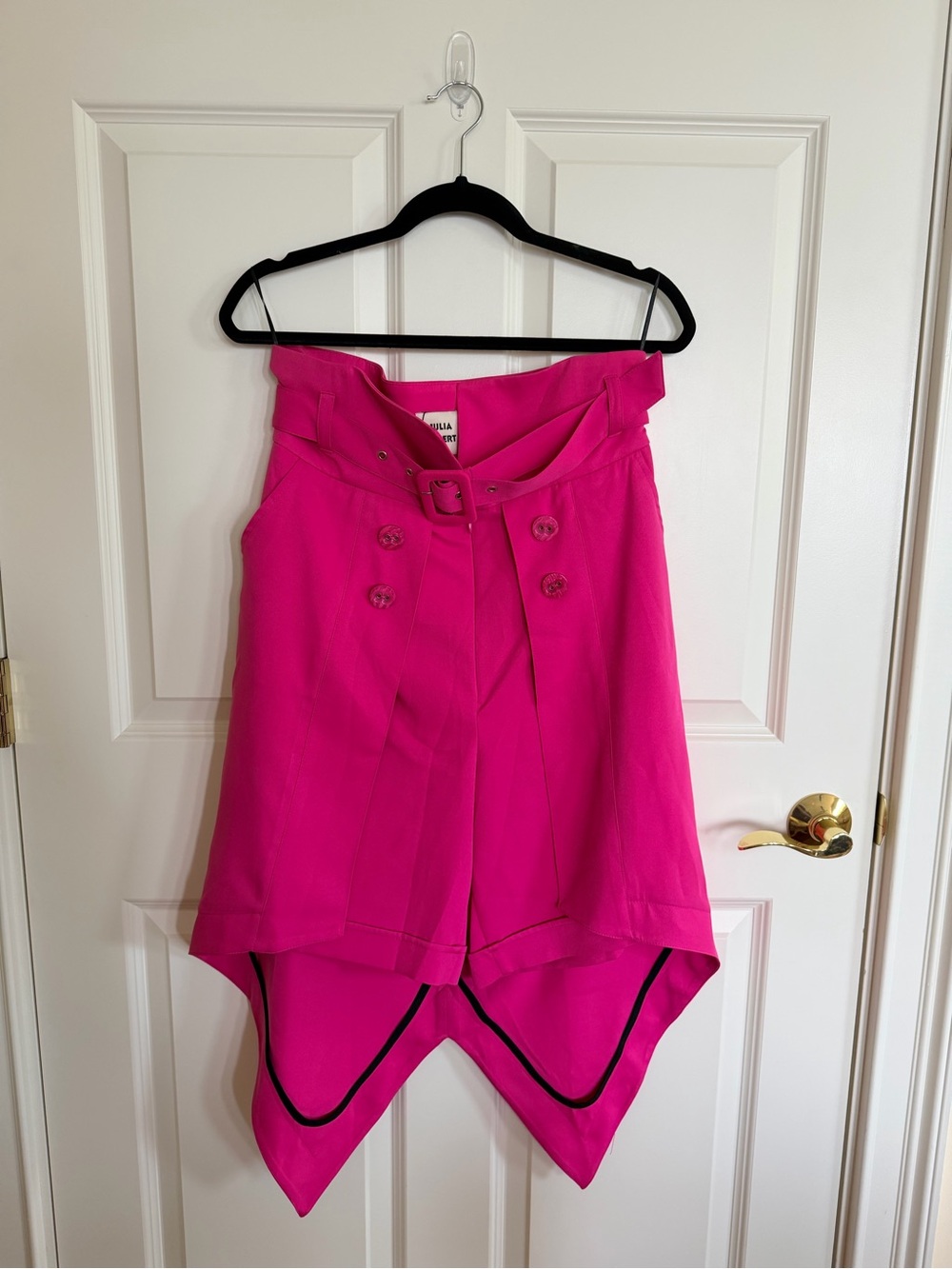Julia Allert High-Waist Pink Belted Handkerchief Hem Shorts - Picture 4 of 9